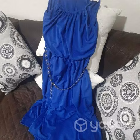 ropa nueva y usada en buenas condiciones
