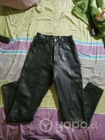 Pantalo cuero marca Guess - Imagen 2