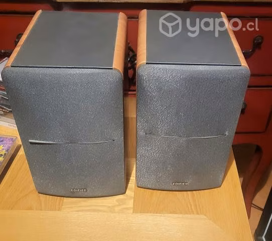 Parlantes Edifier