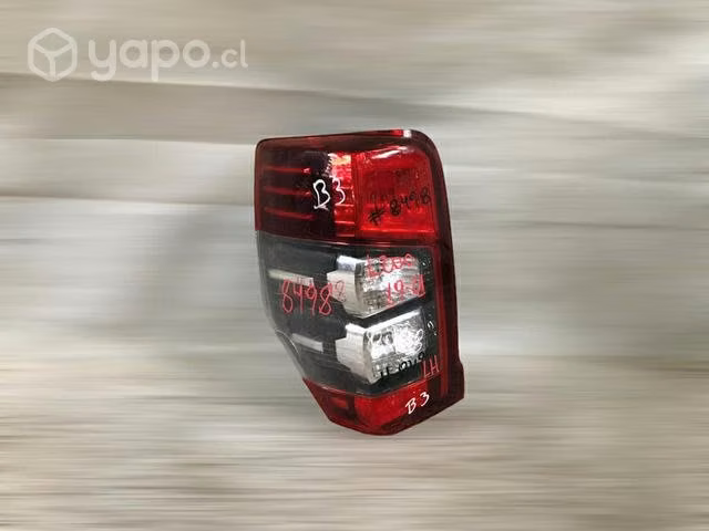 Foco trasero LH Mitsubishi L
