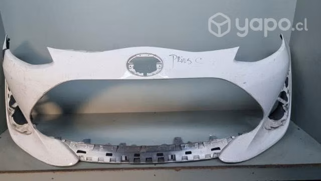 Parachoque Toyota prius c dmg la cisterna 52.02