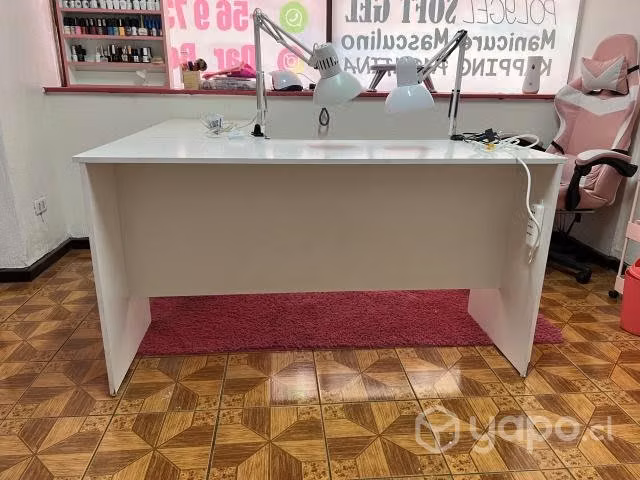 mesa manicure