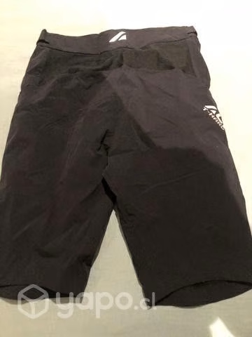 2 Short bici marca altitude talla s color negro