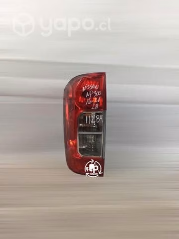 Foco trasero LH Nissan NP