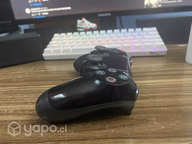 Mando PS4 En buen estado