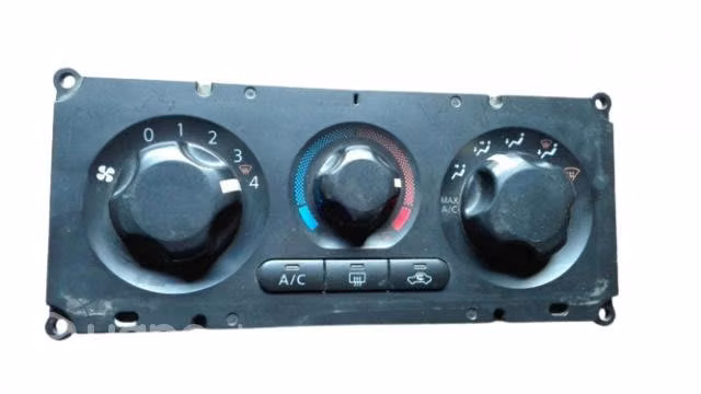 Panel de calefaccion Nissan Navara año 07/13