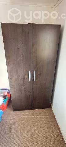 Closet 2 puertas seminuevo