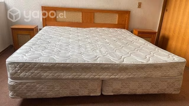Juego cama king box spring con respaldo + 2 velado