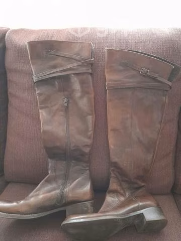 Botas bajas largas cuero café oscuro - Imagen 3