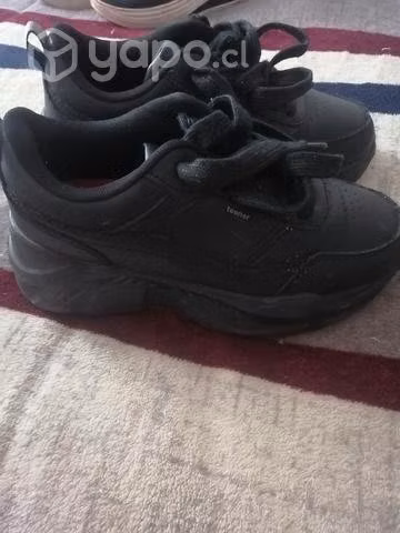 Chaquetas de niña y zapatillas - Imagen 6