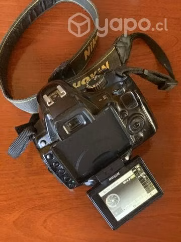 Nikon D5000