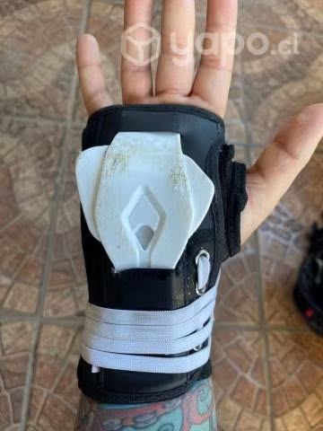 Protecciones Rodilleras + Muñequeras