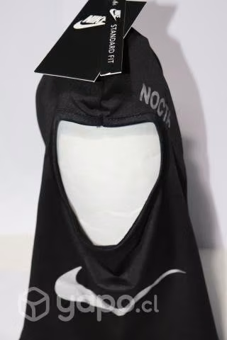 Pasamontañas Nike Nocta