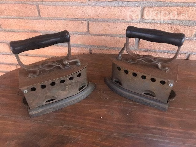 Par de antiguas planchas de fierro