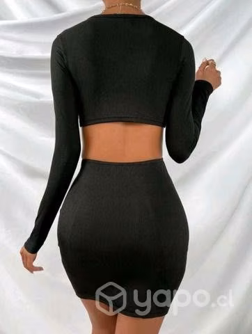Vestido negro con aro en el centro ajustado canale
