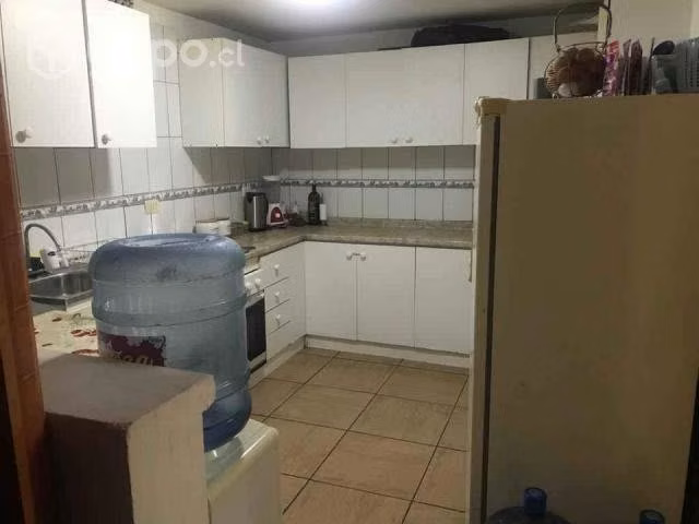 Amplia y comoda casa semi amoblada en arriendo
