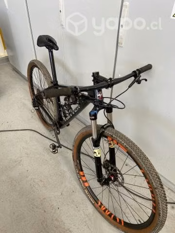 Bicicleta aro 29 karbon