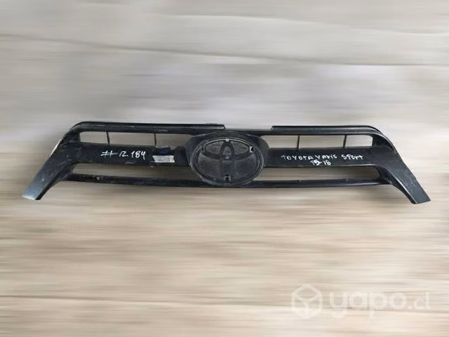 Máscara Toyota Yaris Sport 2015 2018