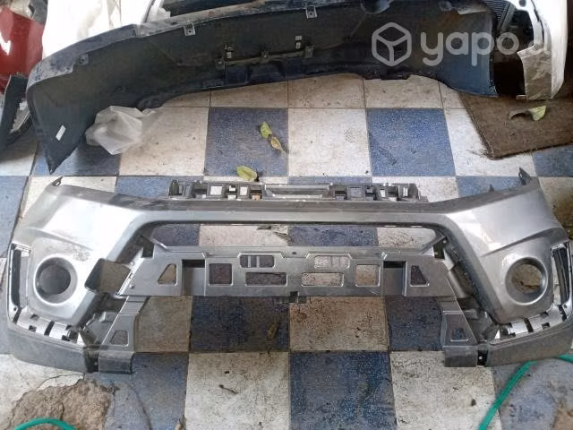 Suzuki Vitara 2020 parachoque delantero original