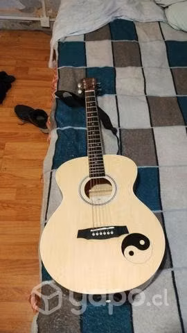 Guitarra acústica kapok