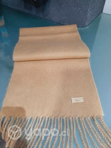 Bufanda lacoste camel
