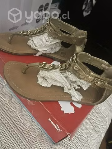 Sandalias y Stilettos