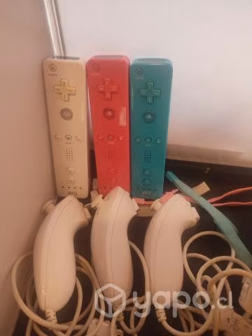 Nintendo WII con 3 joysticks y disco duro