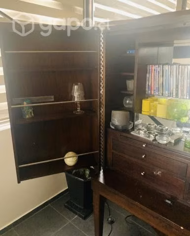 Mueble bar de madera con 2 puertas, repisas, 4 caj - Imagen 4
