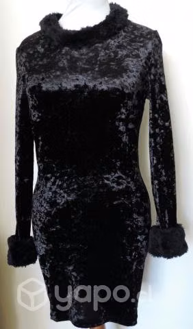 Vestido Negro Plush con Piel