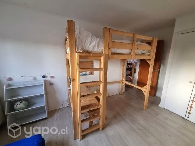 Cama con escritorio de madera - Imagen 2
