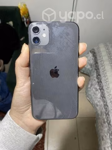 IPhone 11 64 GB Semi Nuevo Agrietado - Imagen 4