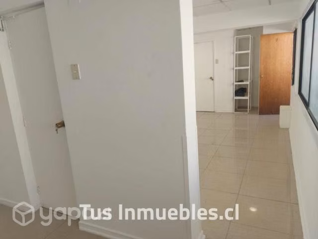 Espaciosa oficina en arrendamiento en Buin