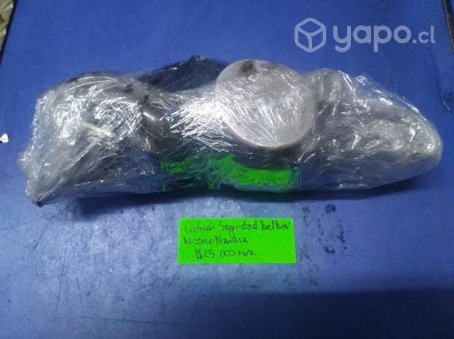 Cinturon delantero derecho Nissan Navara