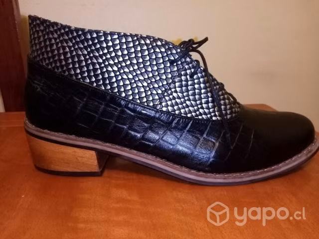 Zapatos de cuero negro N°40
