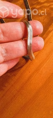 Collares, anillo y par de aros