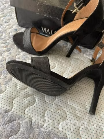 Sandalias vía uno 36 puede ser 37 negras - Imagen 2