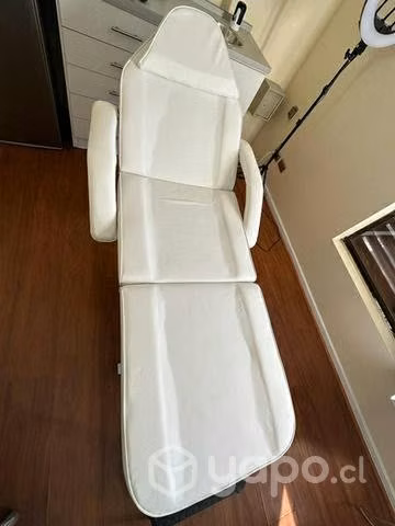 Camilla- Sillón Cosmetologico + Escabel