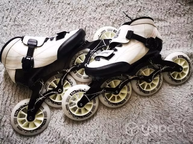 Patines profesionales de velocidad NUEVOS talla 38