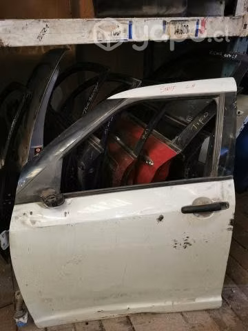 Puerta delantera LH Suzuki swift 2010 0