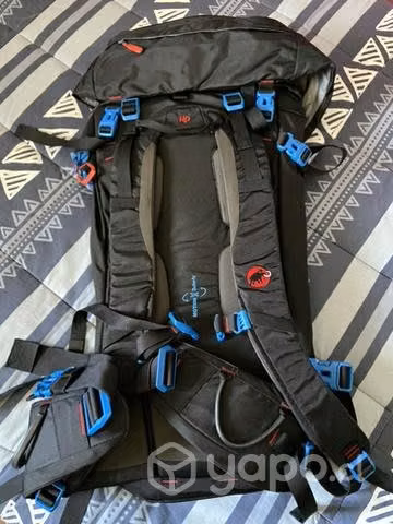 Mochila mammut nueva 45+7 litros