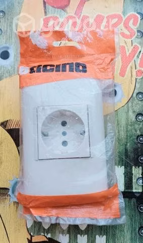 Toma 2P+Y 10/16A Schuko 250 V Marfil Armada