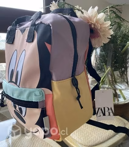 Mochila mickey disney multicolores marca Zara - Imagen 2