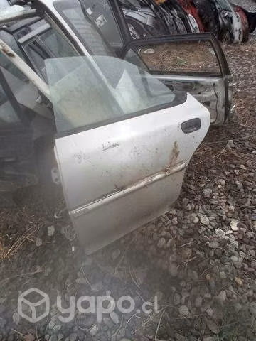 Subaru impreza puerta trasera izquierda envio 1999