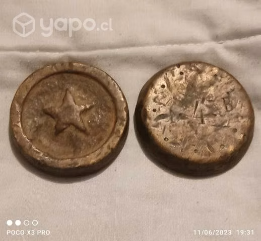 2 medallones de bronce