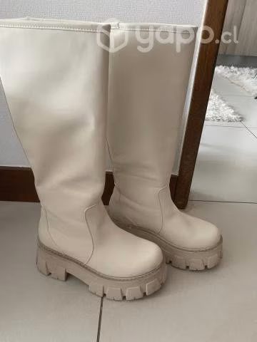 Bota blca de moda