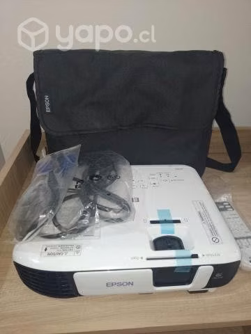 Proyector Epson Powerlite S41 + Telón Grande