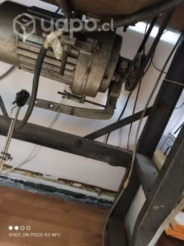 Máquina de coser industrial doble aguja