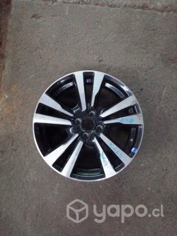 Llanta nissan kicks original
