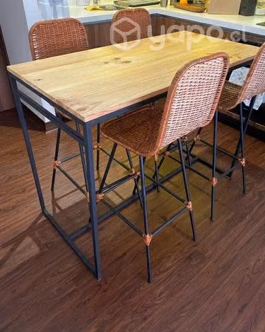 Mesa Comedor y 4 sillas