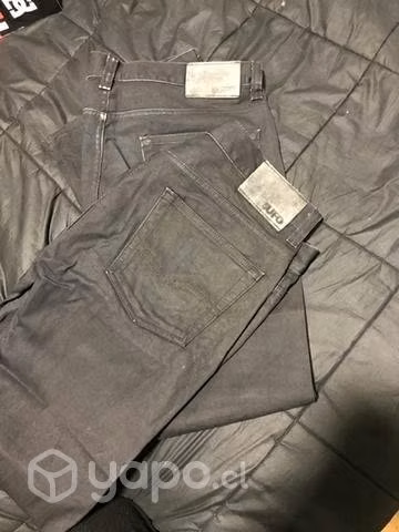 Jeans negros UFO